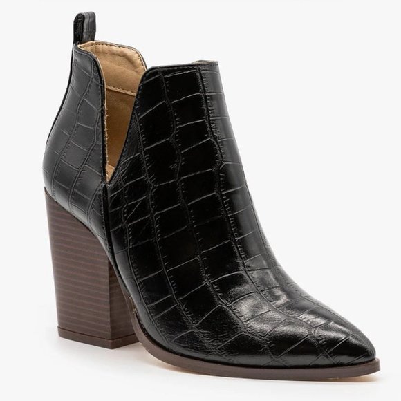 New Black V Cutout Pointy Toe Ankle Boots Booties - Picture 3 of 3